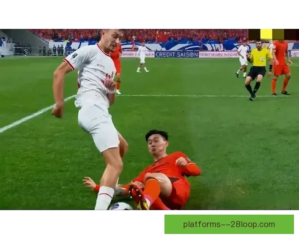中国男足凭借净胜球奇迹般晋级世预赛最终轮拼劲敌展现顽强斗志